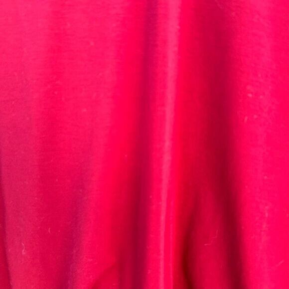 Red v-neck T-shirt short sleeve size junior large - Picture 5 of 6